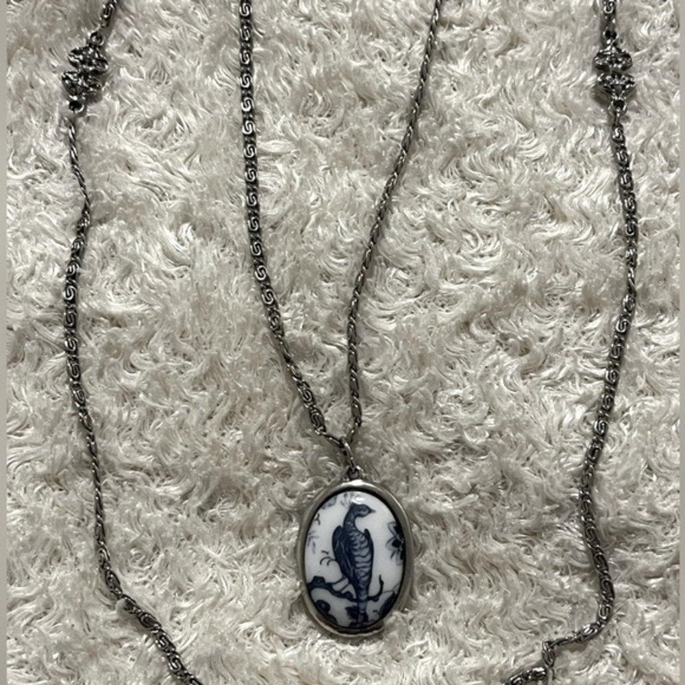 Vintage‎ Goldette Peacock Bird Porcelain Long Chain Necklace Floral Embossed